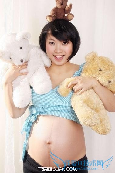 准妈妈应该怎样抚摸肚子? 52IJ母婴教育