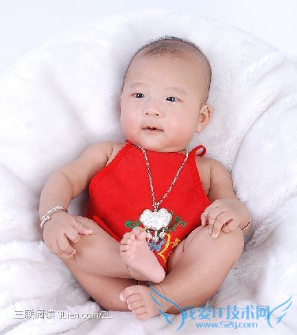 婴儿床选购注意事项 如何衡量婴儿床标准尺寸 52IJ