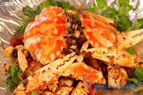 快速清洗螃蟹的三个技巧 52IJ