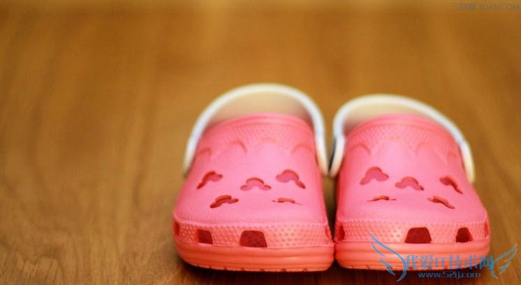 夏天女人穿的7类鞋最伤脚 52IJ