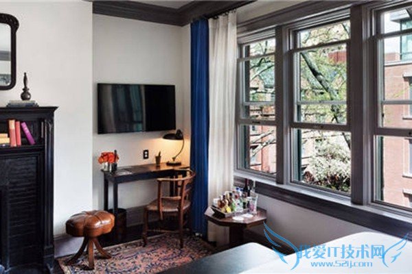 艺术画廊间诗人故居