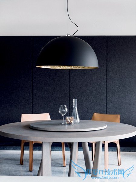 至简韵深的黑白东方