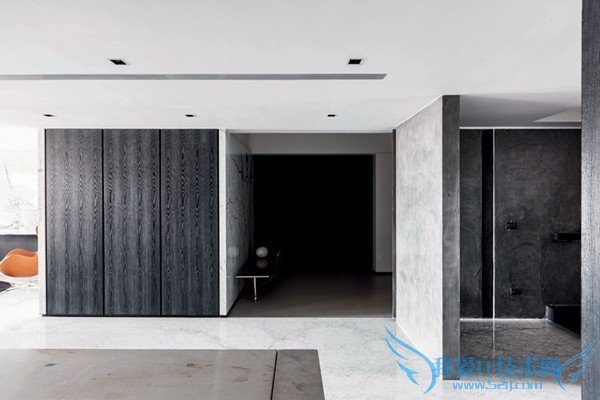 至简韵深的黑白东方