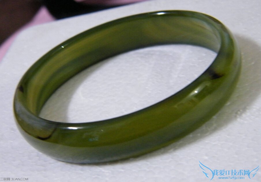 翡翠手镯保养