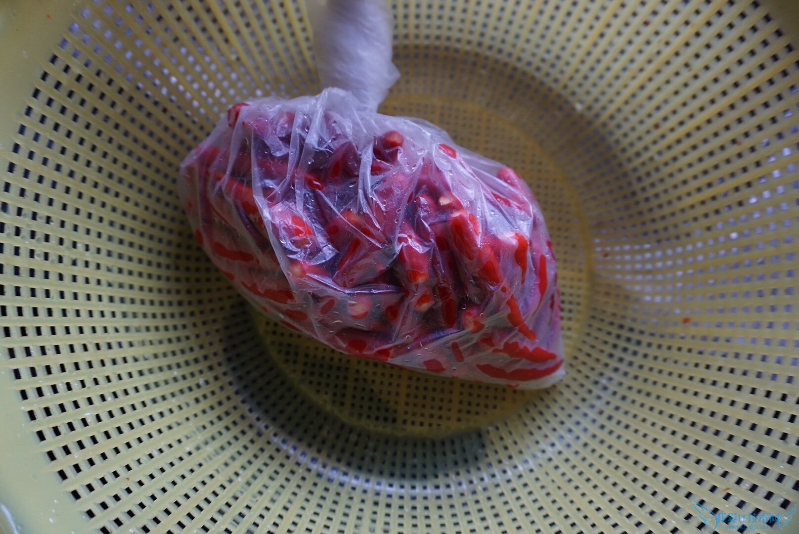 新鲜小米椒长期保存方法的做法 步骤3