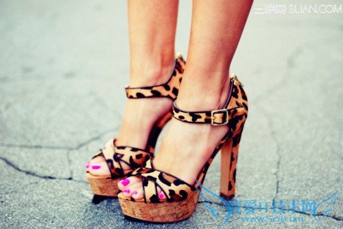 生活中6种服饰或是疾病导火索 52IJ