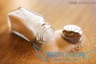 如何巧用食盐清洁家居 52IJ
