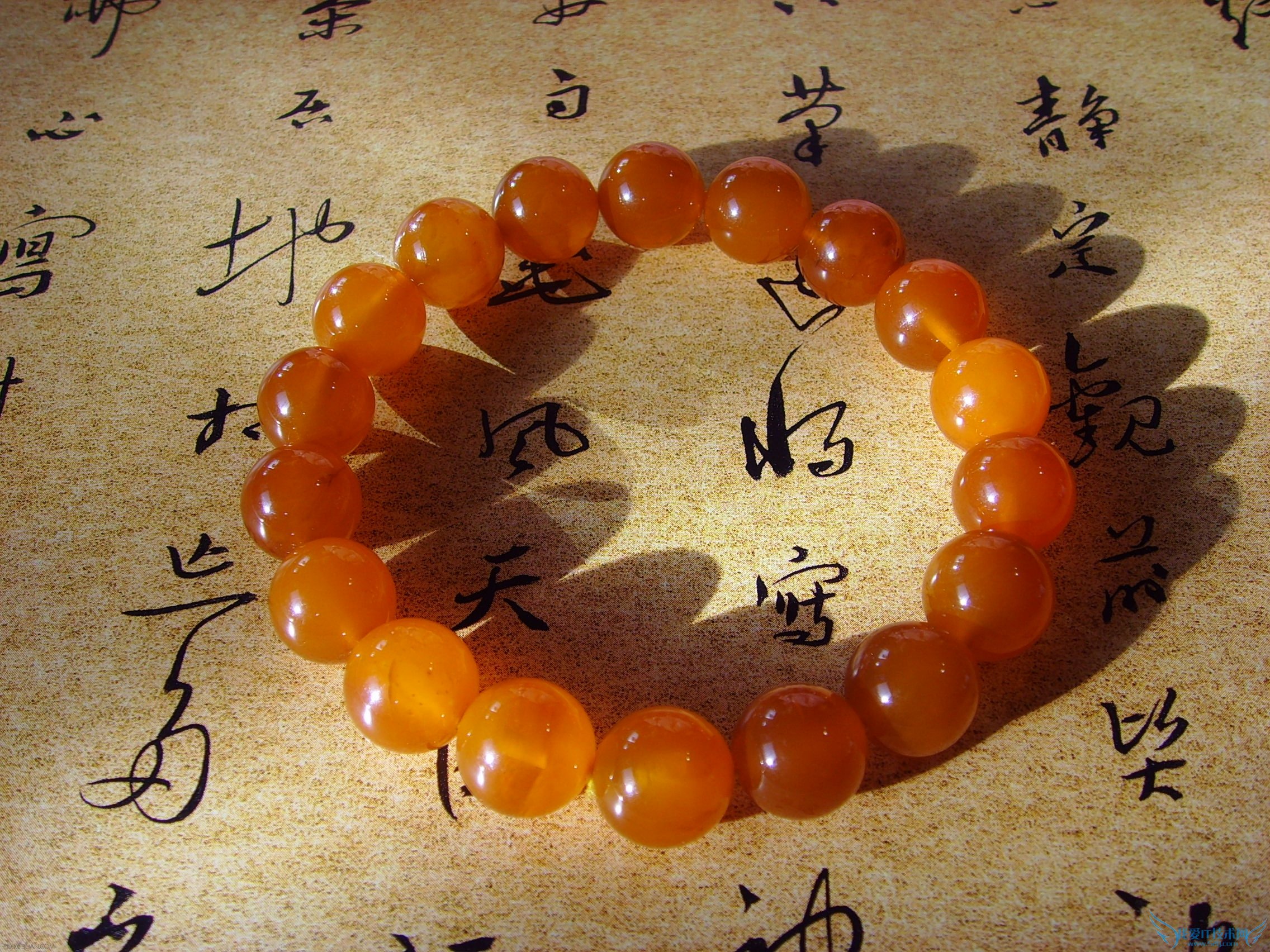 红纹石的简介及保养方法 52IJ