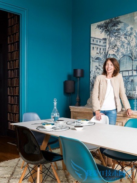 浪漫无比的湖蓝绽放