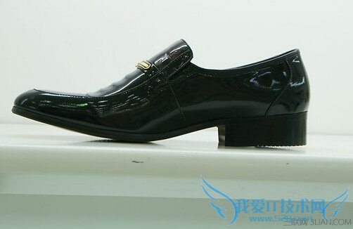 皮鞋应该怎么保养 52IJ