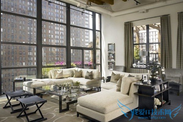 明媚的落地窗户客厅