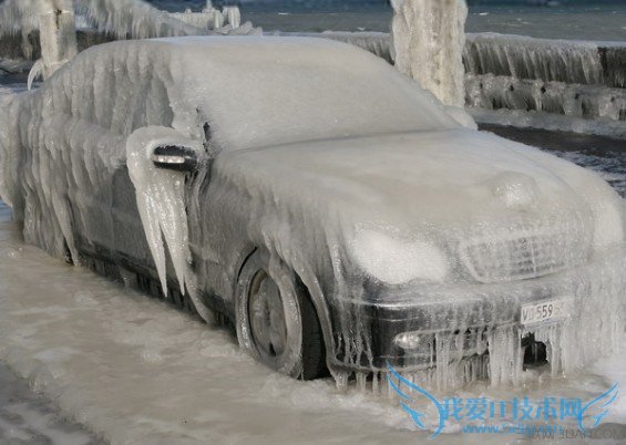 被冻坏的车子