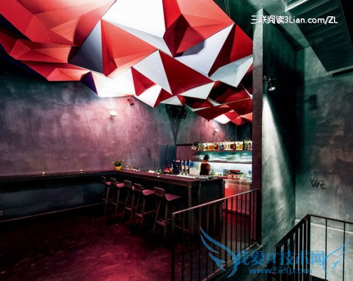 维也纳酒吧顶上难以碰触的冰山 52IJ