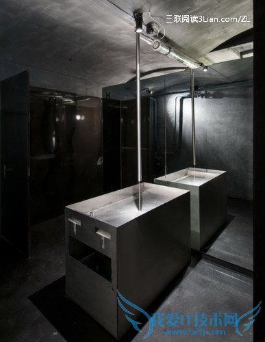 倒置的冰山 维也纳酒吧顶上的花花世界