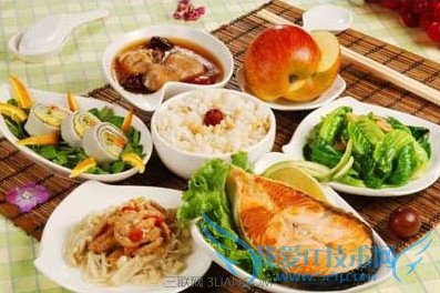 产后避免妊娠疤痕的饮食攻略 52IJ母婴教育