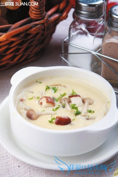 产后吃蘑菇汤的好处 52IJ母婴教育