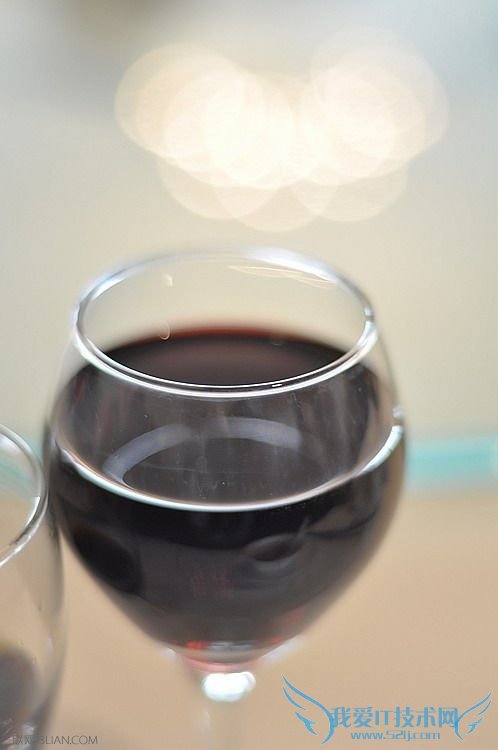 不用开瓶器怎么开红酒 52IJ