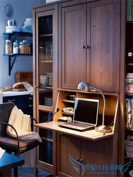 蜗居室内挤出小书房