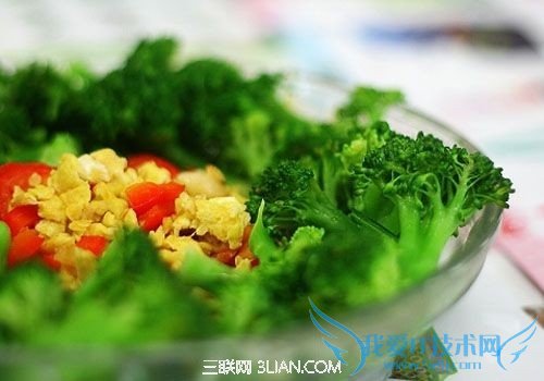 让孩子快乐吃菜的小花招 三联