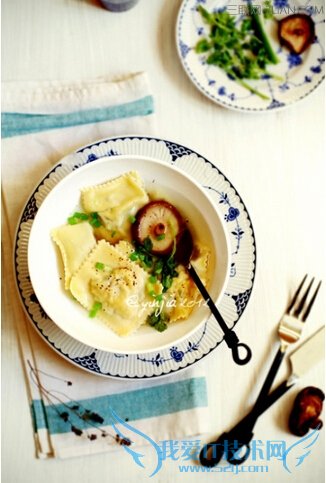 Ó¤¶ù7-8¸öÔ¸¨Ê³£º¼¦Èâľ¶úÖà 52IJĸӤ½ÌÓý