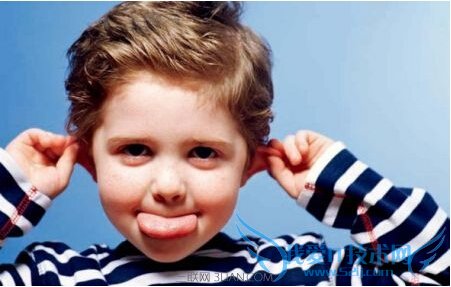 小孩7个伤耳举动快纠正 52IJ母婴教育