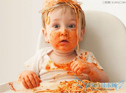 宝宝流露哪些信号该给添加辅食 52IJ母婴教育