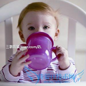 宝宝喝水的标准和学问 52IJ母婴教育
