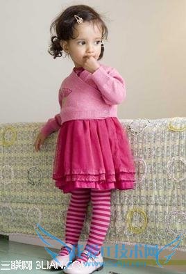 �������Ů������������                     52IJĸӤ����