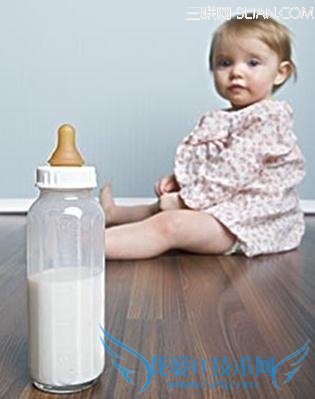 新生婴儿忌喂浓奶 三联