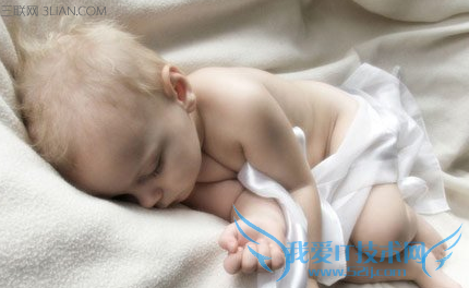 小孩子睡觉出汗是什么原因 52IJ母婴教育