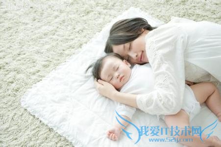 如何正确给宝宝选择枕头 52IJ母婴教育