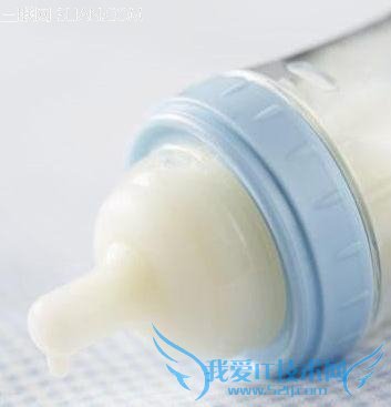 宝宝喝奶的四大误区 52IJ母婴教育