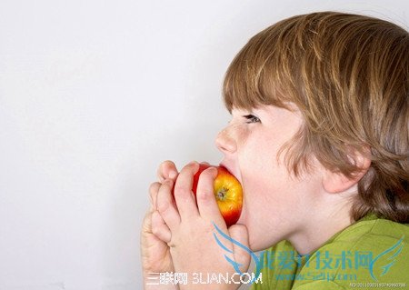 宝宝每天吃苹果更聪明 52IJ母婴教育