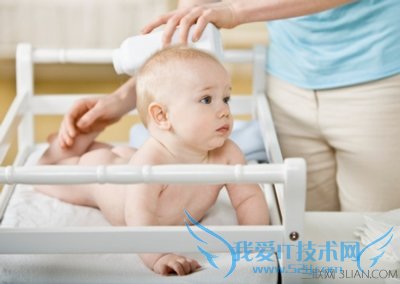 新生儿能不能用爽身粉 三联