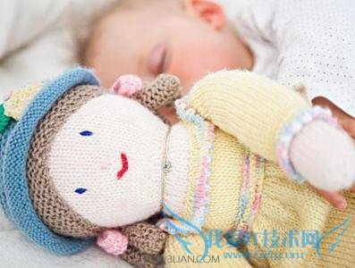 宝宝为什么会恋物