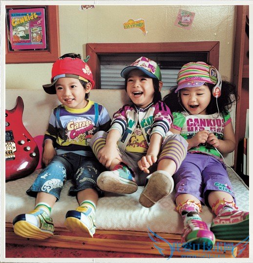 让害羞宝宝勇敢表现自己 三联