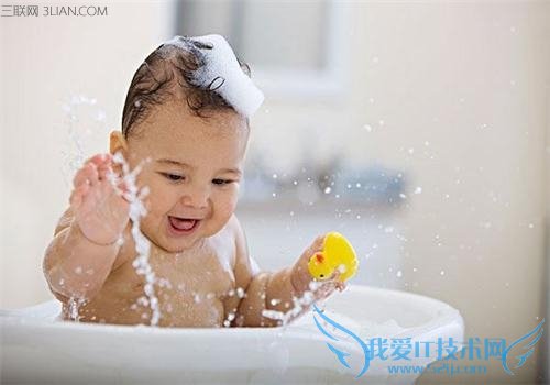 冬天如何给婴儿洗澡 52IJ母婴教育