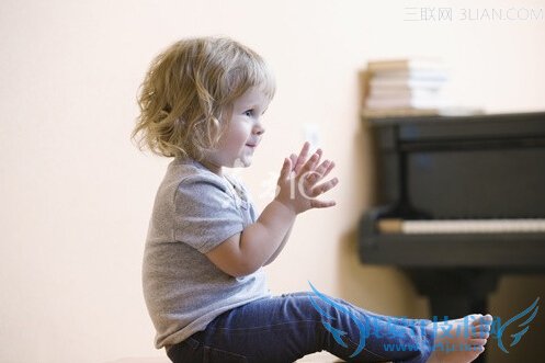 ´º½ÚÈñ¦±¦Ô¶Àë¡°²ÊɫʳƷ¡± ÈýÁª