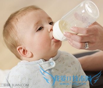 新生儿吐奶严重的处理方法 52IJ母婴教育