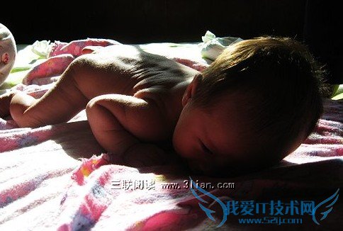 刚出生的宝宝要注意什么-52IJ母婴教育阅读