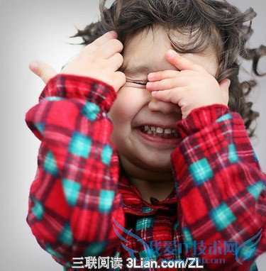 宝宝会“自己动手”的更聪明 52IJ母婴教育