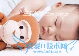 哄宝宝睡觉的错误七大做法 52IJ母婴教育阅读