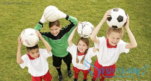 把握5个黄金长高点让宝宝猛长个 52IJ母婴教育