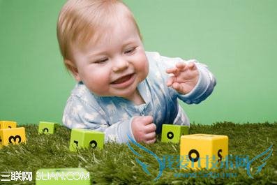 宝宝扔东西,善做“加减法” 52IJ母婴教育