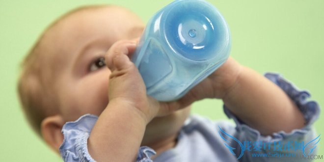 宝宝奶瓶什么材质比较好 52IJ母婴教育