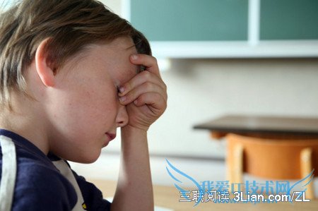 让孩子多“碰”点钉子 三联