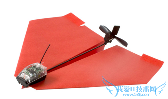 用iPhone手机遥控纸飞机 飞行时间长达30分钟