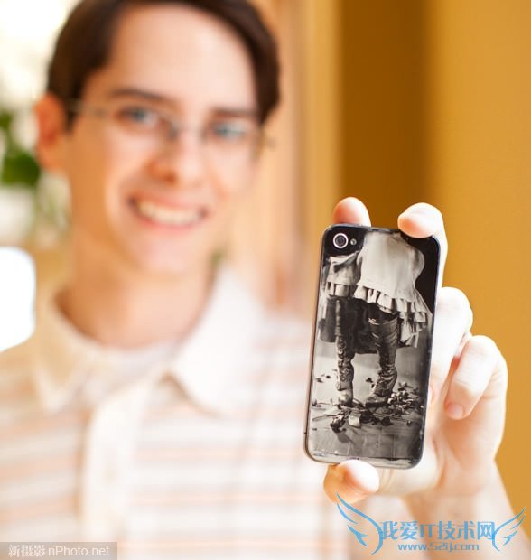 用iPhone玻璃后盖拍摄湿版照片 52IJ手机之家