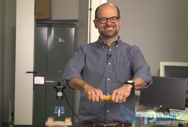 iPhone6 Plus沉冤得雪 压力测试对比杠杠的