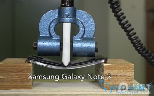 iPhone6 Plus沉冤得雪 压力测试对比杠杠的